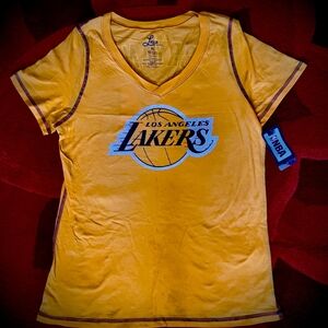 NWT, NBA Los Angeles Lakers Short Tee. Size: XL. 100% Cotton.